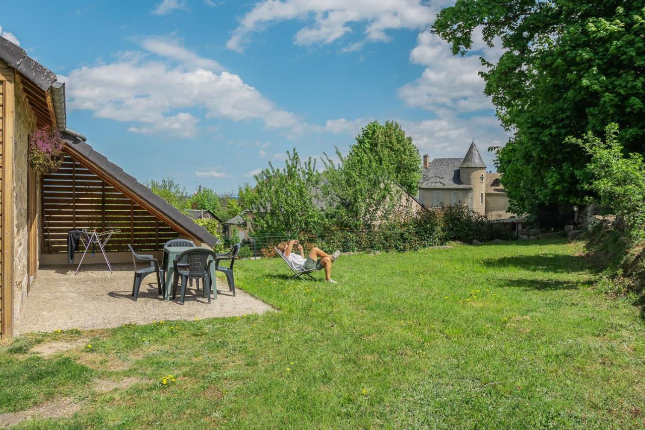 Village De Gites Les Chalets De L'Aubrac Aumont-Aubrac Exteriör bild